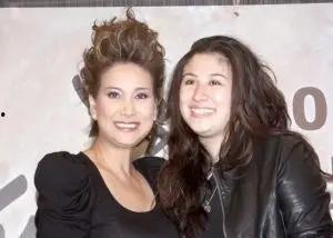 天涯爆料甄妮视频,揭秘天后背后的不为人知故事