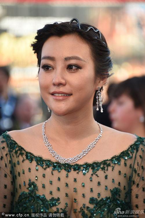 八字奶明星照片,颜值与才华并存的璀璨之星