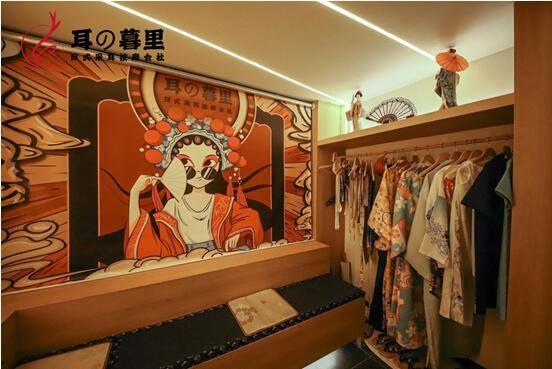 阆中采耳网红店,古韵传承，耳畔新声