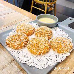 肥西网红南瓜饼图片,金黄诱人，一口咬下满口香甜