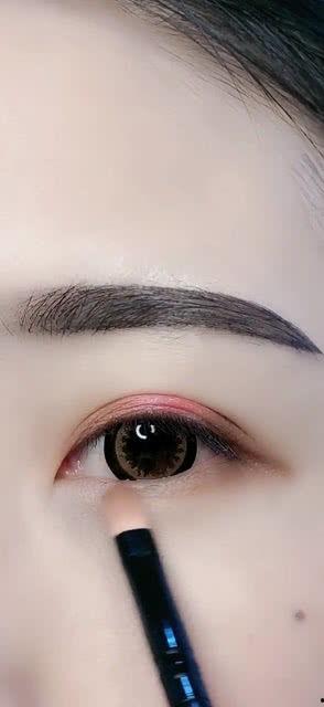 网红同款动物眼影霜,独特设计，点亮你的眼部魅力