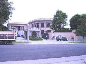 华人网红介绍美国的住宅,网红带你领略异国家居风情