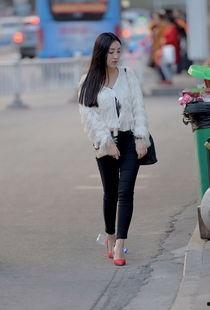 义乌美女网红裤子图片,义乌网红裤装，时尚与美丽的完美融合