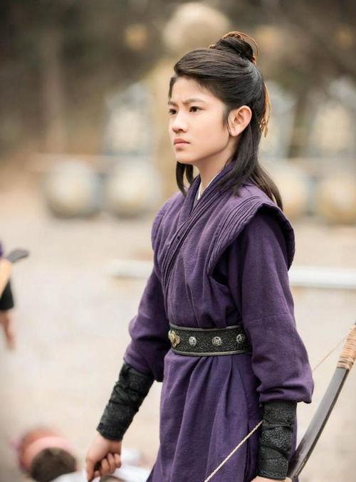 娱乐吃瓜女艺人红后,揭秘娱乐圈吃瓜女艺人崛起之路