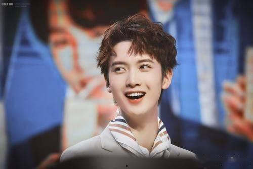 吃瓜娱乐姐陈宥维,吃瓜娱乐姐的蜕变之路