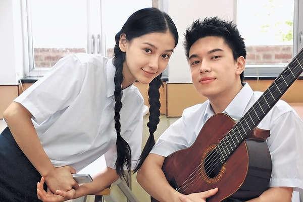 三石弟弟吃瓜娱乐圈文,娱乐圈幕后风云大揭秘