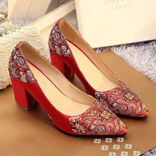 娱乐吃瓜酱鞋子,揭秘明星们的时尚鞋履潮流